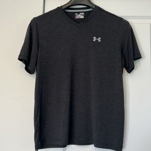 Under armour XL loose v neck
